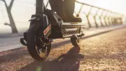 Flashé à 140 km/h sur sa trottinette électrique débridée près de Barcelone