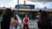 Fraude aux billets Disneyland : huit suspects renvoyés en justice