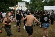 Free party géante près de Bourges : 20 000 fêtards défient les autorités