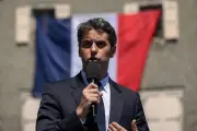 Gabriel Attal officialise sa candidature à l'élection présidentielle de 2027