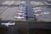 Grève dans les aéroports parisiens contre le durcissement des habilitations de sécurité