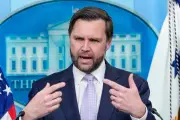 Guerre au Moyen-Orient : les États-Unis ont le doigt sur la gâchette, prévient JD Vance
