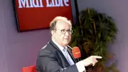 Hollande alerte sur les menaces pesant sur la France et l'Europe