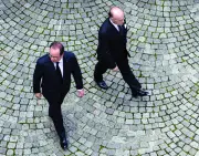 Hollande et Cazeneuve : la gauche non-mélenchoniste en ordre de marche pour 2027
