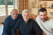Hommage à Fernand Sardou : tournoi de pétanque à Bormes avec Michel Sardou