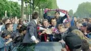 Il y a 30 ans, la folle journée du PSG après sa première Coupe d'Europe
