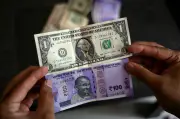 Inde : la roupie s'effondre face au dollar, le gouvernement appelle à l'austérité