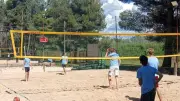Initiation au beach-volley au collège Sancta Maria à Villeneuve-lès-Avignon