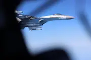 Interception dangereuse d’un avion britannique par des chasseurs russes