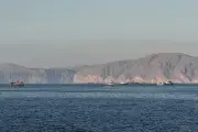 Iran menace d'imposer des permis pour câbles sous-marins à Ormuz