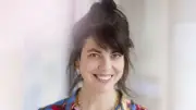 Éléa Marini remporte le prix Habiter le monde 2026 pour son premier roman