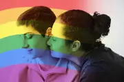 Le coming out de mon fils me bonifie et me sauve de la connerie