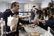 LFI saisit la Cour de justice contre Lecornu pour une intervention auprès d'un boulanger
