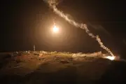 L'Iran bloque le détroit d'Ormuz, la Chine appelle à un cessez-le-feu