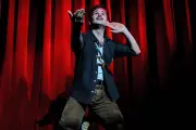 Loïc Labaste présente son « Peter Pan » féerique à la salle des fêtes