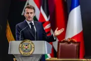 Macron défend l'Europe en Afrique face aux critiques et à la Chine