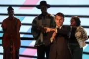 Macron recadre la jeunesse africaine au sommet de Nairobi