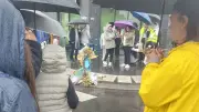 Marche blanche pour Noé, 20 mois, tué par une moto à Courbevoie