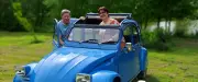 Martine et Philippe Godefroid sillonnent la France en 2 CV contre Parkinson