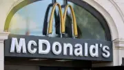 McDonald's lance trois offres à petit prix jusqu'à fin 2026 face à la baisse du pouvoir d'achat
