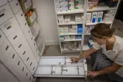 Médecins du monde à Bordeaux : le prix du médicament en débat