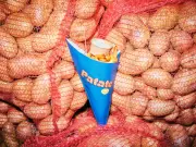 Mehmet traque les meilleures frites de Paris pour un guide inédit