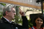 Mélenchon au 1er-Mai : « Total, passez à la caisse ! »