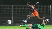 Montpellier joue son maintien à Lyon, leader invaincu de Première Ligue