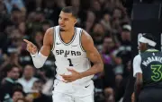 NBA : Wembanyama enflamme le Target Center, les Spurs mènent 2-1