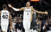 NBA : Wembanyama et les Spurs écrasent les Timberwolves 133-95