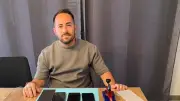Nicolas Vera répare les smartphones à domicile dans la Vaunage