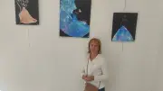 Noemat expose ses œuvres vibrantes à la galerie André-Malraux