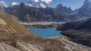 Nouveau record : un Australien gravit l'Everest depuis la mer en 50 jours