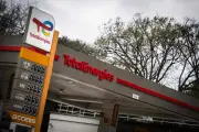Olivier Faure accuse TotalEnergies de profiter de la crise et s'oppose au chantage