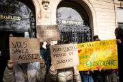Parents d'élèves tiraillés entre revendications des animateurs et protection des enfants