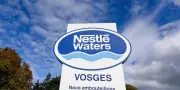 Perquisitions chez Nestlé Waters : Perrier et Vittel dans le viseur de la justice