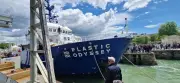 Plastic Odyssey quitte La Rochelle pour Nantes après une escale réussie