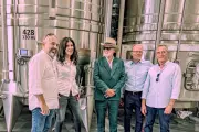 Queen devient ambassadeur d'un domaine viticole varois avec une cuvée rosé