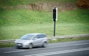 Radars locaux dès 2027 : fin du monopole d'État, craintes d'abus