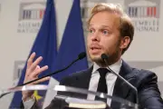 Rapport audiovisuel public : gauche et extrême droite s'affrontent déjà
