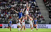 Record d'affluence pour le rugby féminin : les Bleues attirent les foules