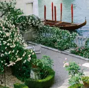 Ryoko Sekiguchi célèbre Venise dans 