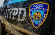 Sauvetage héroïque d'une femme à Brooklyn par la police de New York