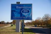 Scandale des eaux en bouteille : perquisitions en cours chez Nestlé