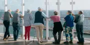 « Tant qu’il y a l’océan » : l’enquête vivifiante de Coline Renault sur les costaliens