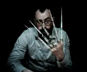 Étienne Manceau présente « Vu » : thé d'objets et cirque miniature