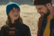 « Tout va super » : une comédie dramatique cathartique entre rires et larmes