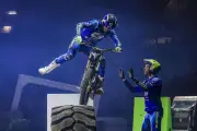 Trial Indoor de Nice : le public juge les showmen avec un sonomètre