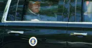 Trump célèbre son anniversaire avec un spectacle de MMA devant la Maison-Blanche