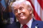 Trump en bonne santé mais doit perdre du poids, selon son médecin